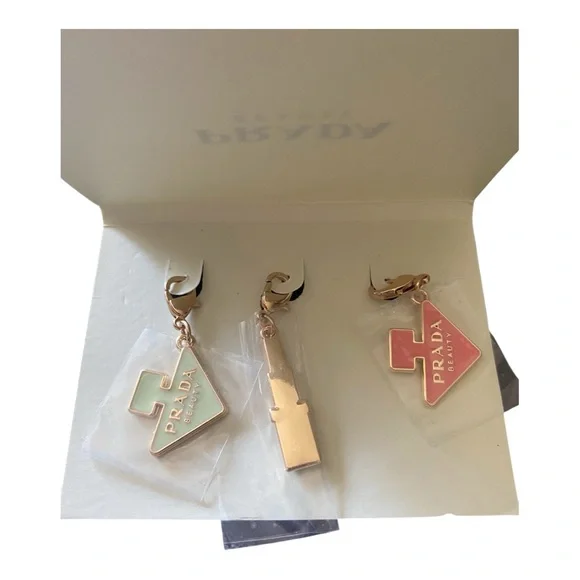 PRADA-NECKLACE AND PRADA CHARMS - Picture 6 of 7